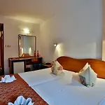 Szálloda Kamchia Park 3*